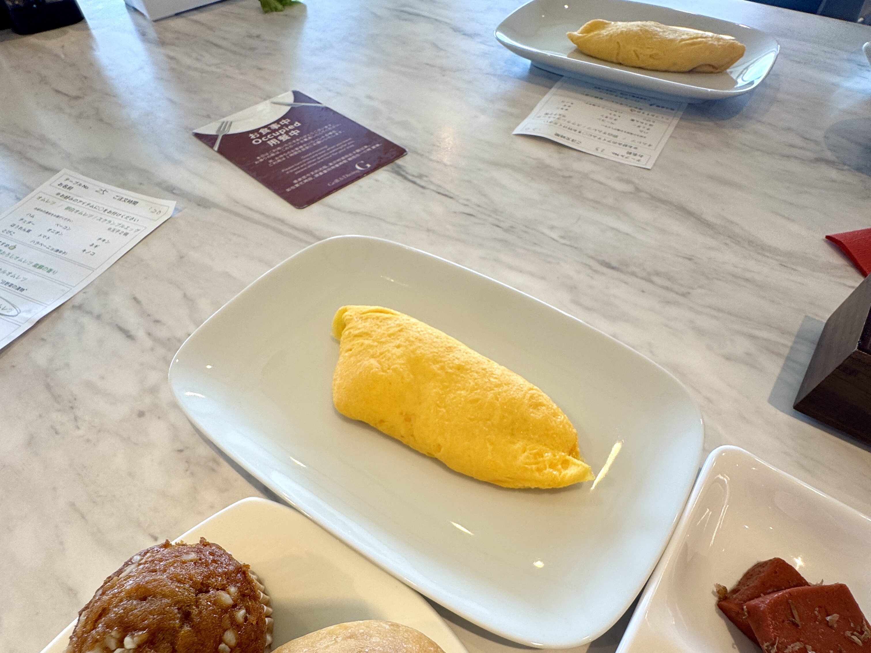朝食のトリュフと岩塩のオムレツ